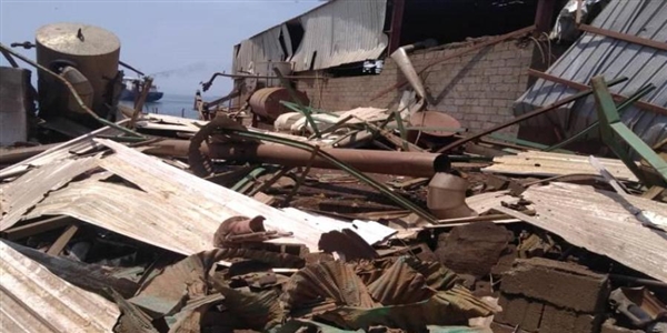 انفجار بالقرب من ميناء المكلا ومخاوف من تكرار سيناريو مرفأ بيروت