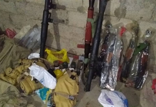 الأجهزة الأمنية بمأرب تضبط أسلحة متنوعة اثناء محاولة تهريبها