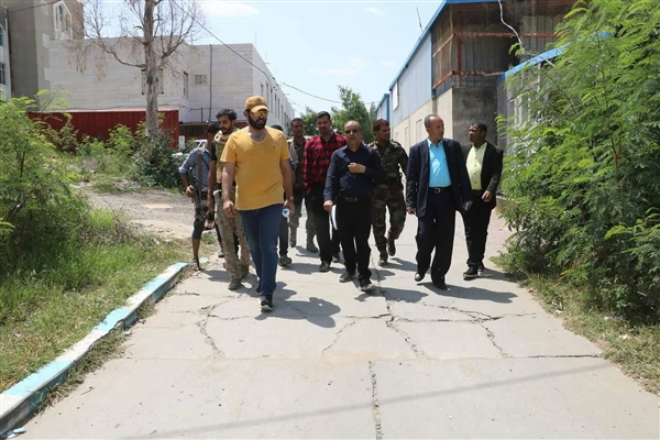 وفد من العمليات المشتركة للتحالف العربي يزور مستشفى الثورة بتعز