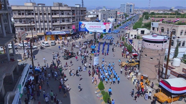 مأرب تشهد عرضا كرنفاليا إحتفاء بثورتي سبتمبر وأكتوبر المجيدتين (صور)