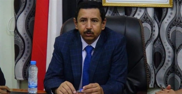 محافظ شبوة: الإمارات تقف حجر عثرة أمام إعادة تشغيل منشأة "بلحاف" ونحذرها من غضب شعبي