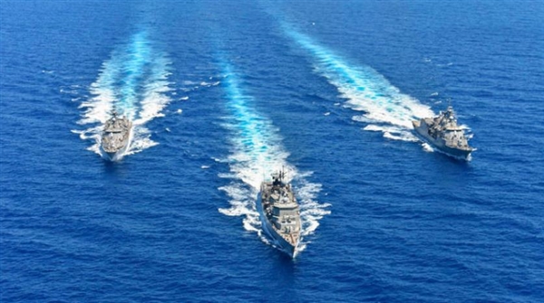 الناتو يعلن الغاء تركيا واليونان مناورات شرق المتوسط