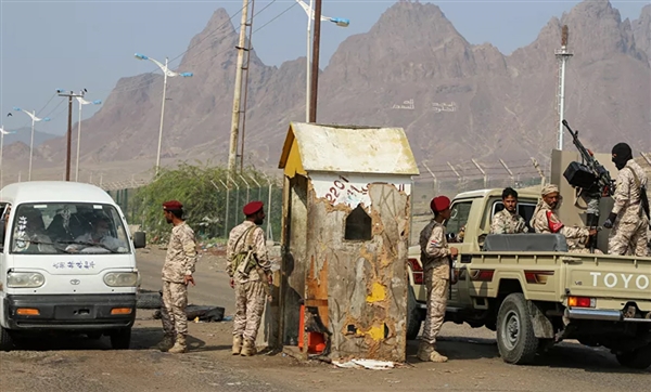 وصول فريق عسكري سعودي إلى أبين