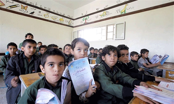 تربية صنعاء تهدد بإيقاف العملية التعليمية وتدعو المليشيات إلى صرف المرتبات المنهوبة