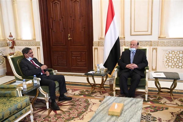 رئيس الجمهورية يبشر بانطلاقة جديدة لحضرموت نحو التنمية والأمن والاستقرار