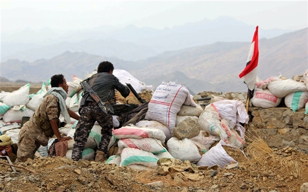 كمين محكم للجيش الوطني يكبد المليشيات الانقلابية قتلى وجرحى في تعز