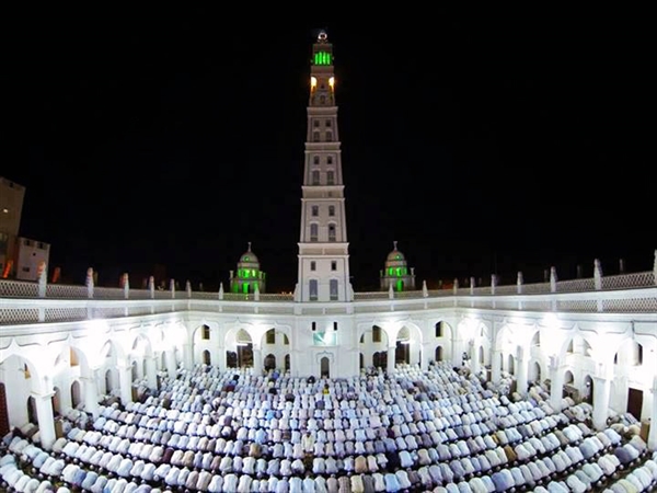 El Mehdar, çamurla yapılan dünyanın en yüksek minareli camisi