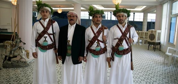 Ali Abdullah Salih’in ailesinden 22 kişi Umman’a gitti