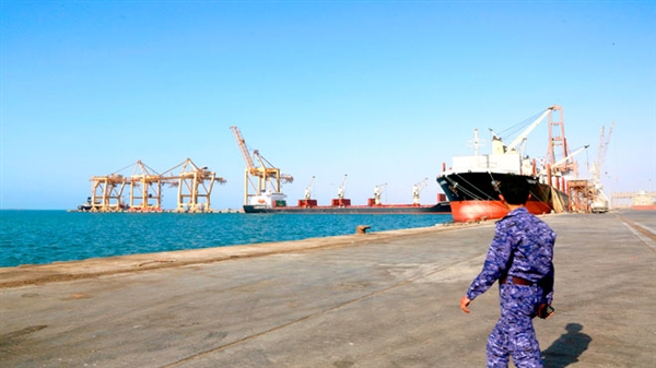 Hudeyde’de panik halindeki halk evlerini terk ediyor