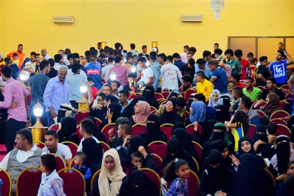 Savaş şartlarında çekilen sinema filmine büyük ilgi