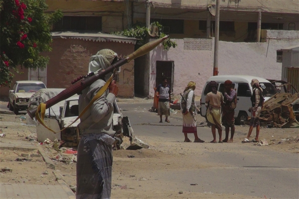 Yemen'in güneyinde savaş tehdidi büyüyor