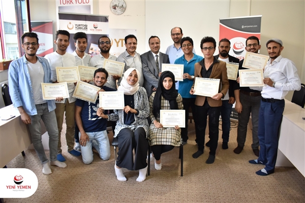 Geleceğin medya yöneticileri sertifikalarını aldı