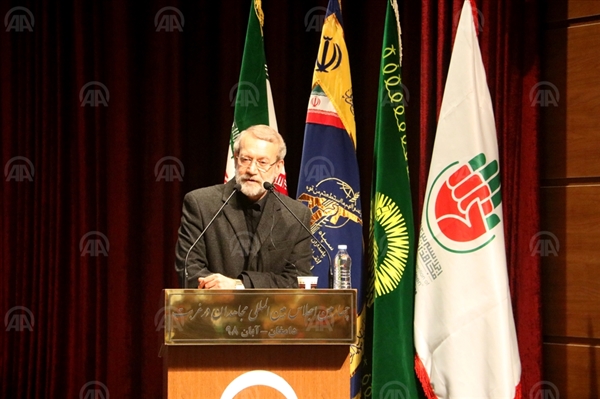 Bir çok ülkeden Şii grup lideri İran'da toplandı