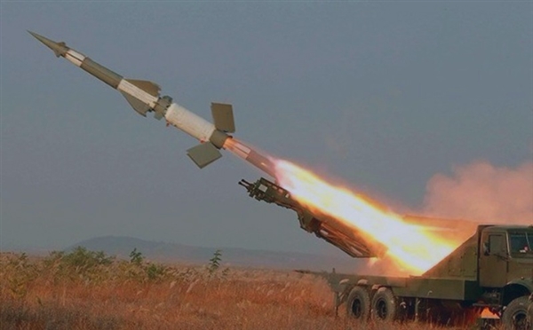 Savunma bakanlığına füze saldırısı: üst düzey 6 asker öldü