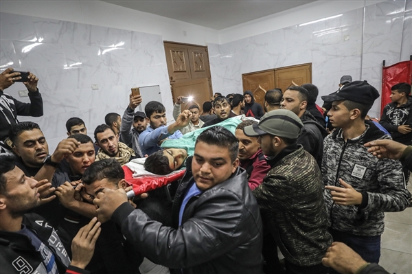 İsrail askerleri Filistin çocuğu şehit etti