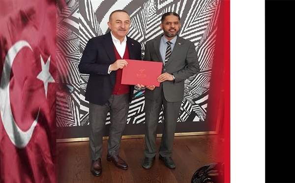 Çavuşoğlu Türkiye’deki Yemen Topluluğu Başkanı ile görüştü