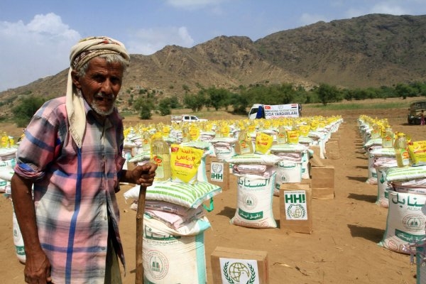 Türkiye Yemen’e 6 ayda 250 bin kişilik yardım yaptı