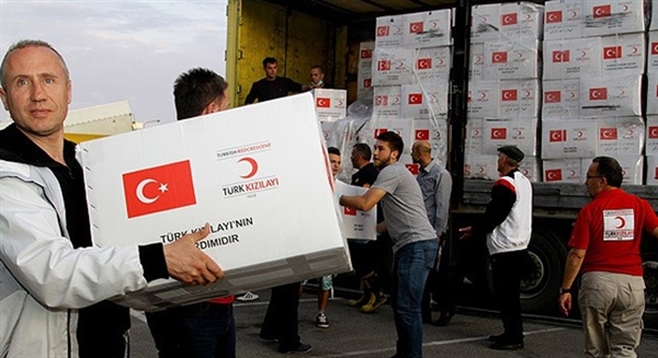 Türk Kızılay’ının Yemen’e yardımları sürüyor