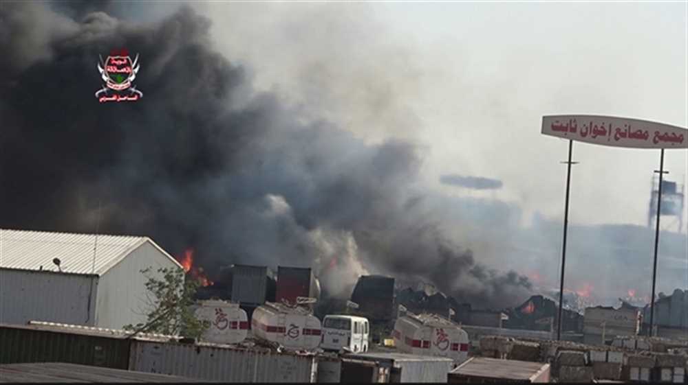 مليشيات الحوثي تجدد قصف مجمع إخوان ثابت وسقوط إصابات في صفوف العمال