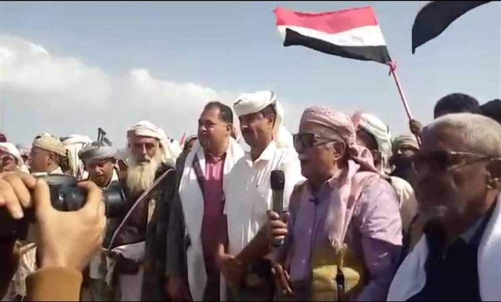 قبائل أبين تدعو لإخراج مليشيات الانتقالي من "زنجبار" واستكمال تنفيذ اتفاق الرياض