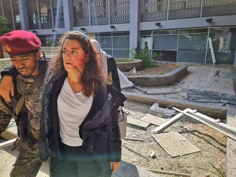 Aden Havalanında patlama sonrası manzara