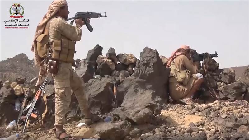 قوات الجيش تواصل انتصاراتها جنوب مأرب وتكبد المليشيات خسائر فادحة