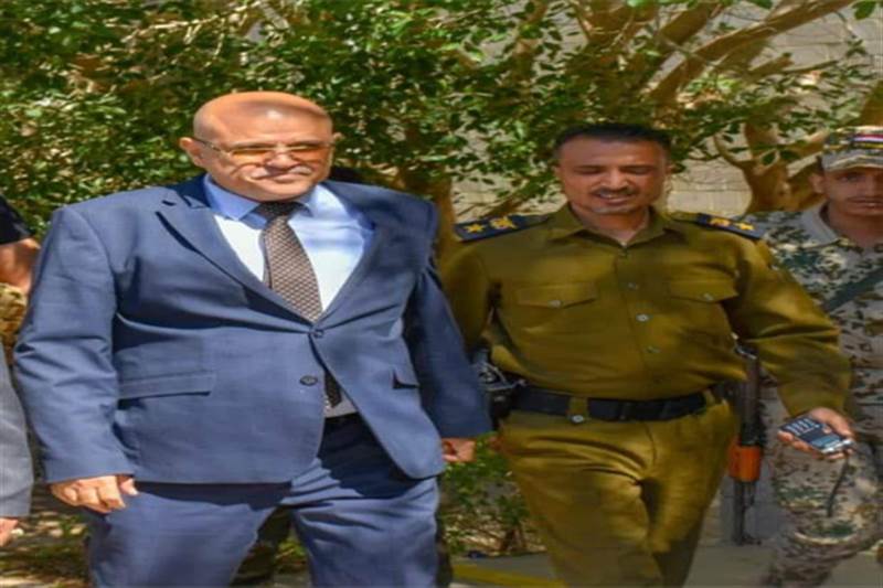 مليشيات الانتقالي تقتحم سكن محافظ تعز في عدن وتعتقل قيادات رفيعة ومصير مجهول للمحافظ