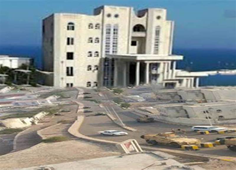 Yemen’de BAE desteklediği grupların saldırısına uğrayan Meaşik Sarayı’nda bakanlar botlarla ayrıldı