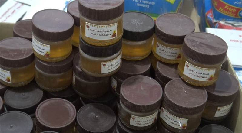 قافلة غذائية قادمة من تريم الغناء دعماً للأبطال في جبهات مأرب