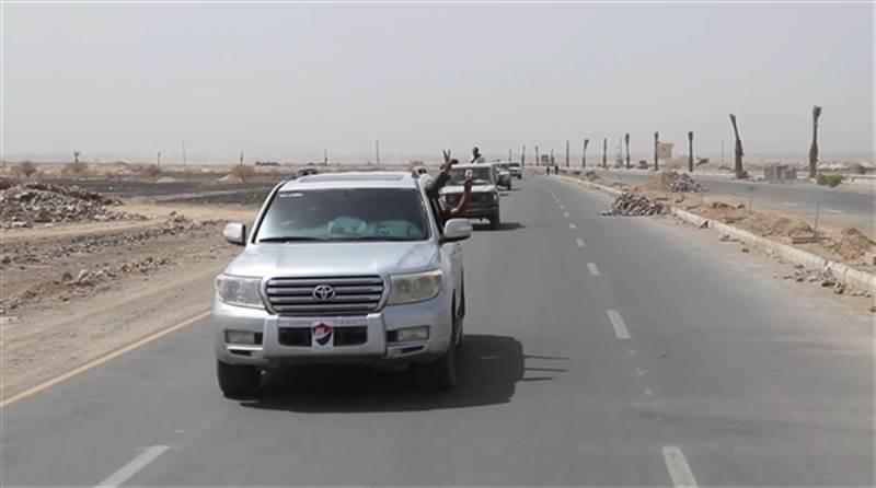 تسيير قوافل غذائية متنوعة دعماً للجيش الوطني في جبهات مأرب