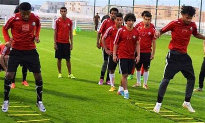 منتخبنا الوطني الأول لكرة القدم يصل عتق استعدادا لتصفيات كأس العالم وكأس أسيا