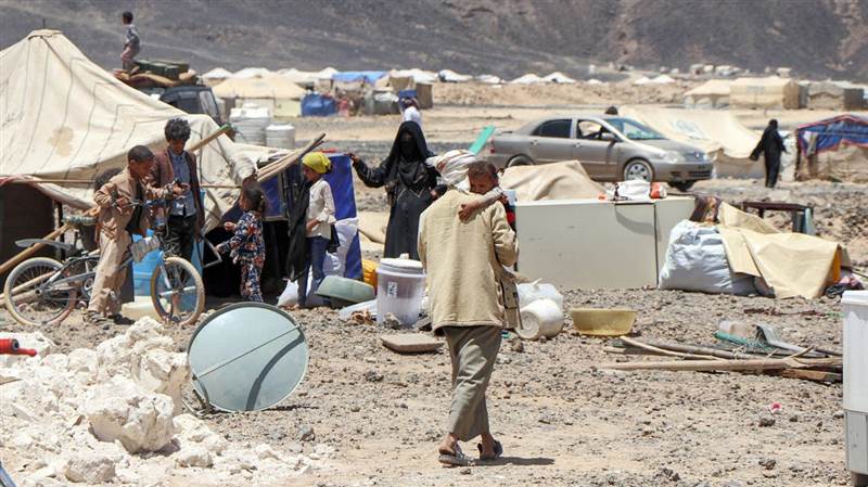 السلطة المحلية بمأرب تدعو مفوضية اللاجئين للتدخل وإنقاذ النازحين