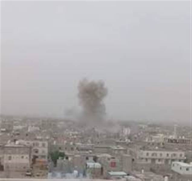 مليشيات الحوثي تقصف مدينة مأرب بالصواريخ بالتزامن مع وصول رئيس الوزراء