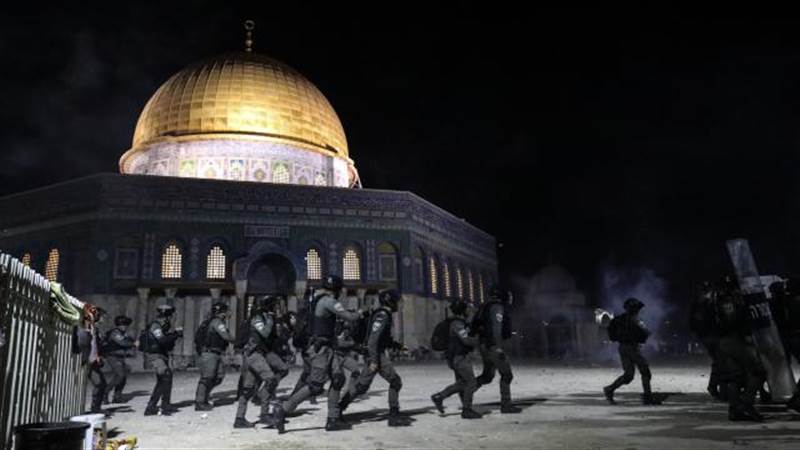 Yemenli Alimler, İsrail’in Mescid-i Aksa saldırısına kınayarak, acil eylem çağrısında bulundu