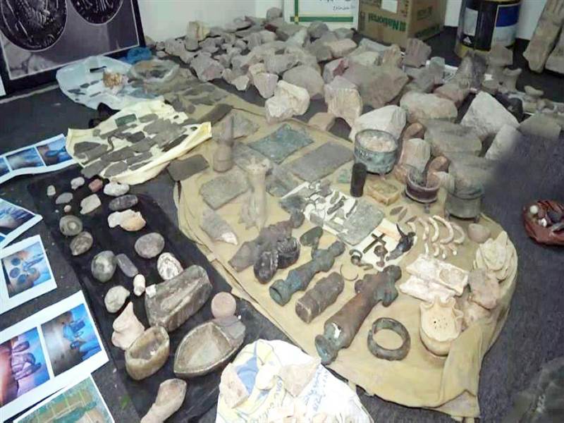 نهب وتهريب وبيع.. تحذيرات من تدمير حوثي ممنهج لما تبقى من الآثار اليمنية