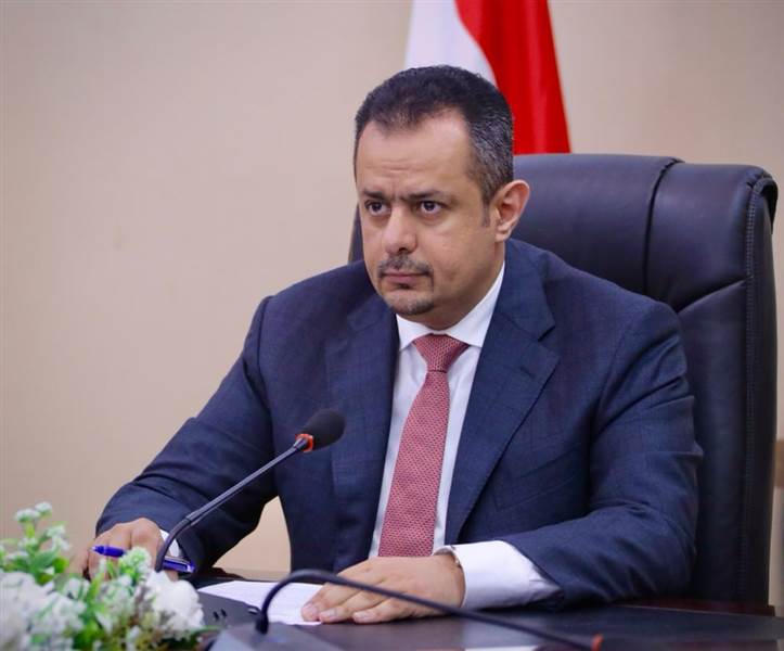رئيس الوزراء يعقد اجتماعا بمحافظي المحافظات المحررة ويصدر توجيهات جديدة