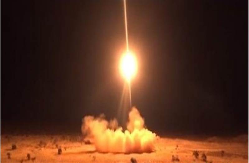 Husilerden Marib kentine balistik füze saldırısı