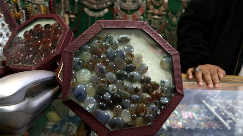 عقيق اليمن.. صناعة تواجه الحرب والمنافسة والتزييف (تقرير)