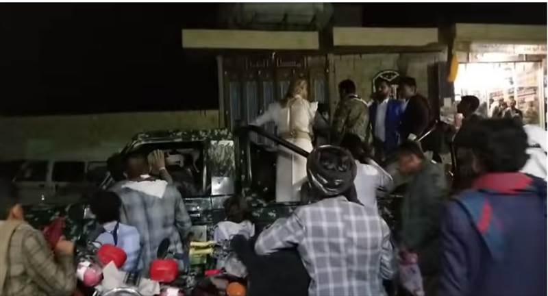 Husiler, bastıkları düğünün haberini yapan gazeteciyi tutukladı