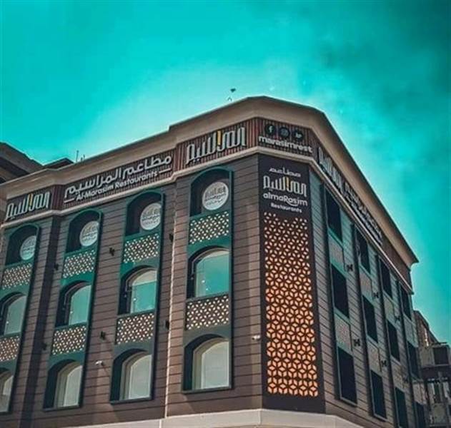 الأول من نوعه.. افتتاح مطعم فاخر بمبلغ خيالي في عدن وهذا هو مالكه (صور)