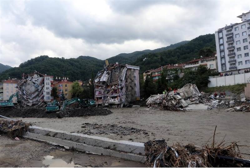 Sel felaketinde bilanço atıyor, hayatını kaybedenlerin sayısı 40’a yükseldi