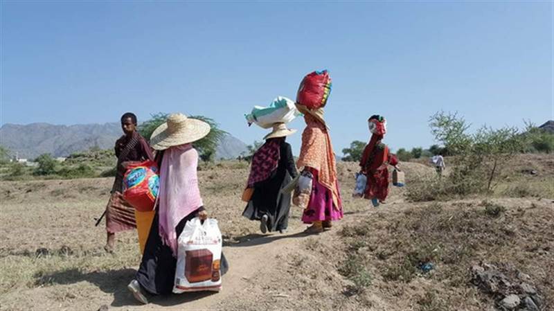 Husiler, Hudeyde kentinde yüzlerce aileyi yerinden ediyor