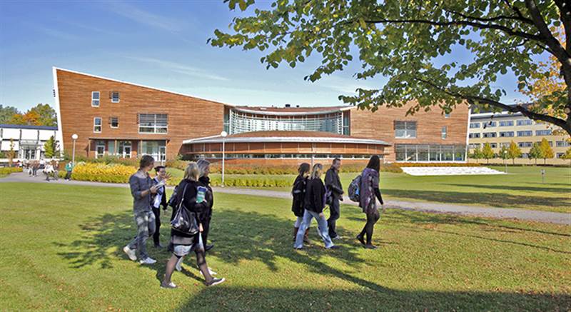 جامعة جافل الدولية تعلن عن منحة لدراسة البكالوريوس والماجستير في السويد 2021