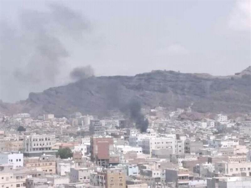 حقوقيون وناشطون يدعون لإنقاذ حياة المدنيين في حي كريتر بعدن جراء الاقتتال بين فصائل الانتقالي