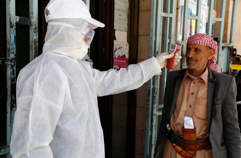 في إطار سعيها لمواجهة متحور "أوميكرون".. لجنة الطوارئ تقر التطعيم الإلزامي لجميع موظفي الدولة