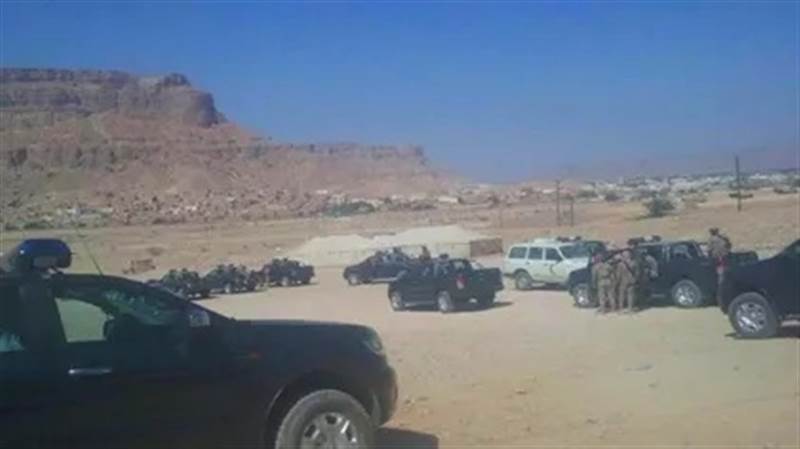 في خطوة مفاجئة.. السعودية تسلم معسكرا في حضرموت لمسلحين قبليين موالين لها