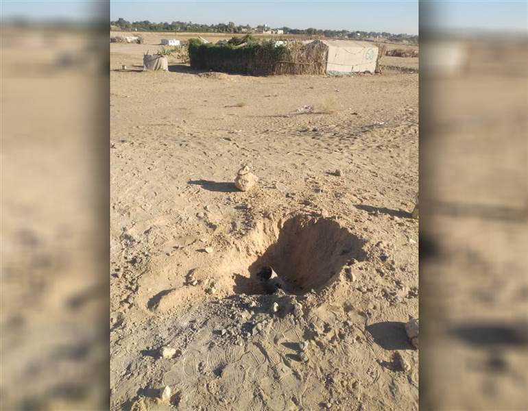 مليشيات الحوثي تعاود قصف مخيمات النازحين في مأرب بالصواريخ الباليستية