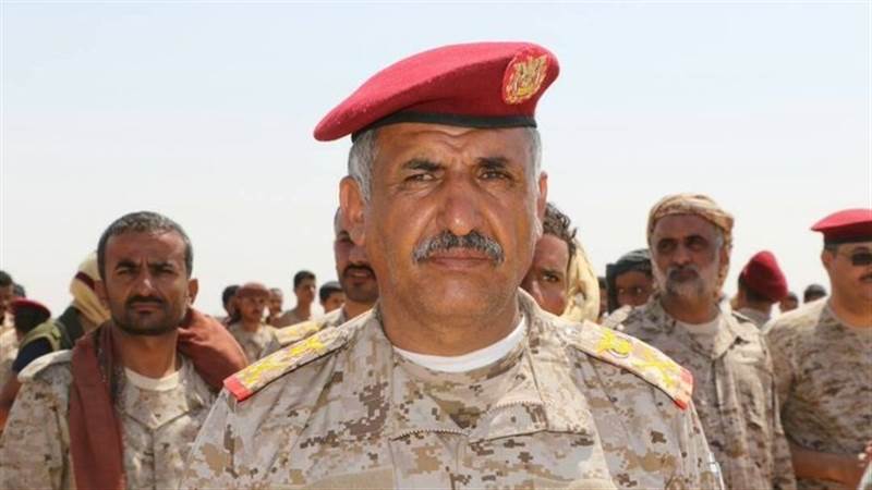 استشهد فجر اليوم في جبهات مـأرب.. وزارة الدفاع ورئاسة الأركان تنعيان رئيس هيئة العمليات الحربية