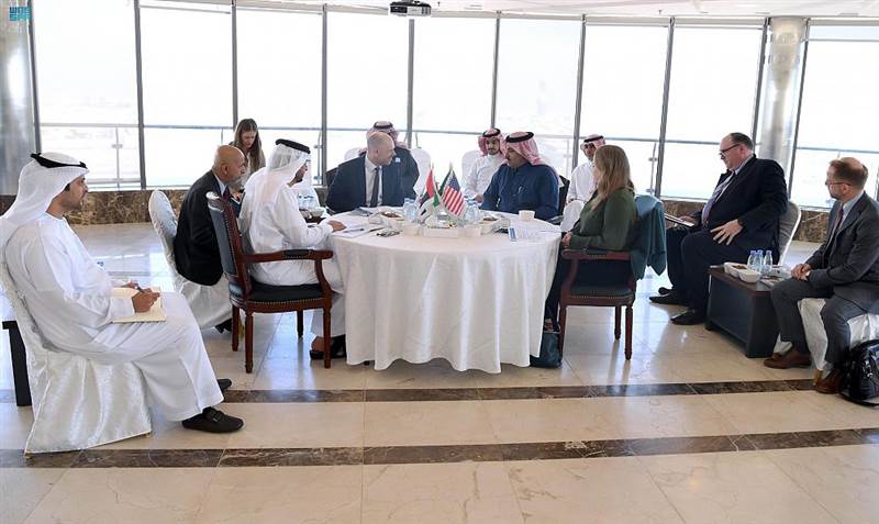 بيان سعودي إماراتي أمريكي بريطاني جديد بشأن الحرب والاقتصاد اليمني