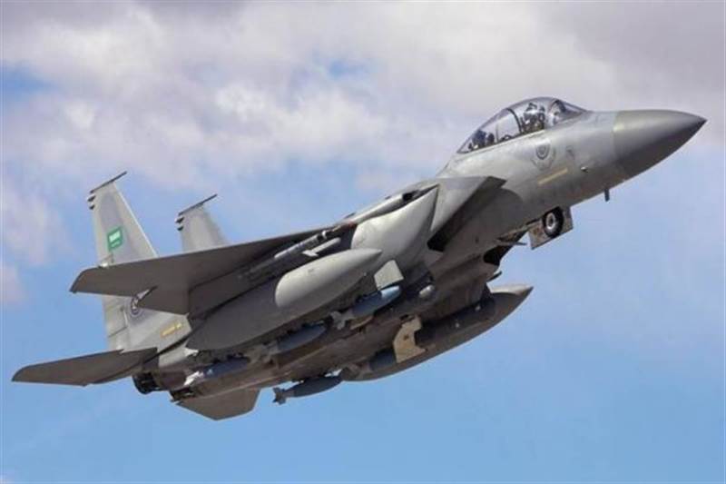 التحالف يعلن تنفيذ ضربات عسكرية "مشروعة" في صنعاء